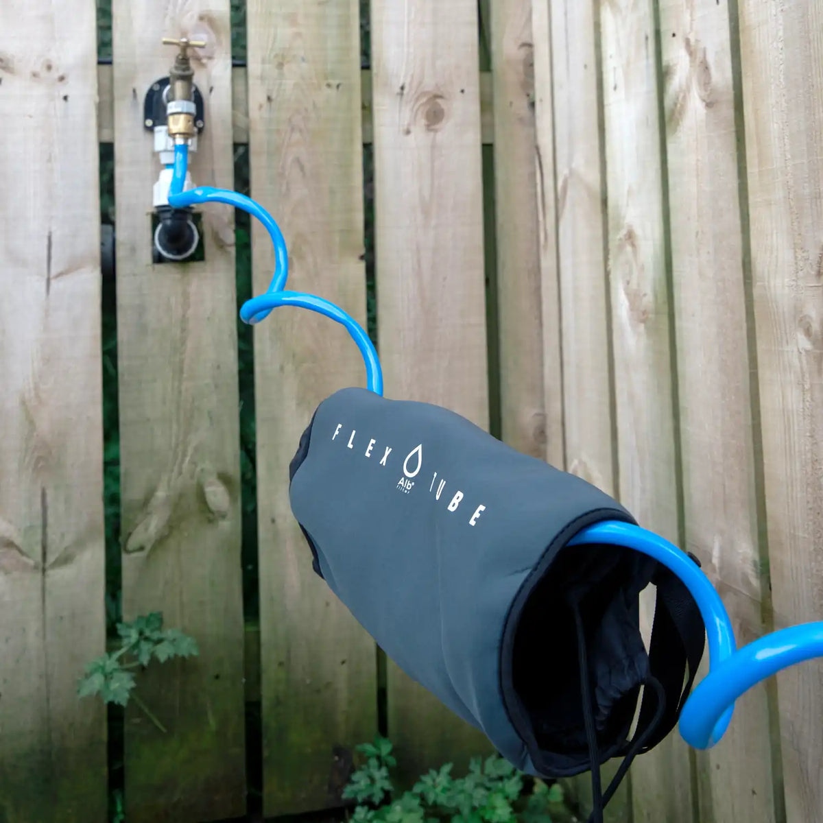Alb Filter Flextube Befüllschlauch am Wasserhahn: 2023 als innovative Lösung für den Camping-Bereich eingeführt.