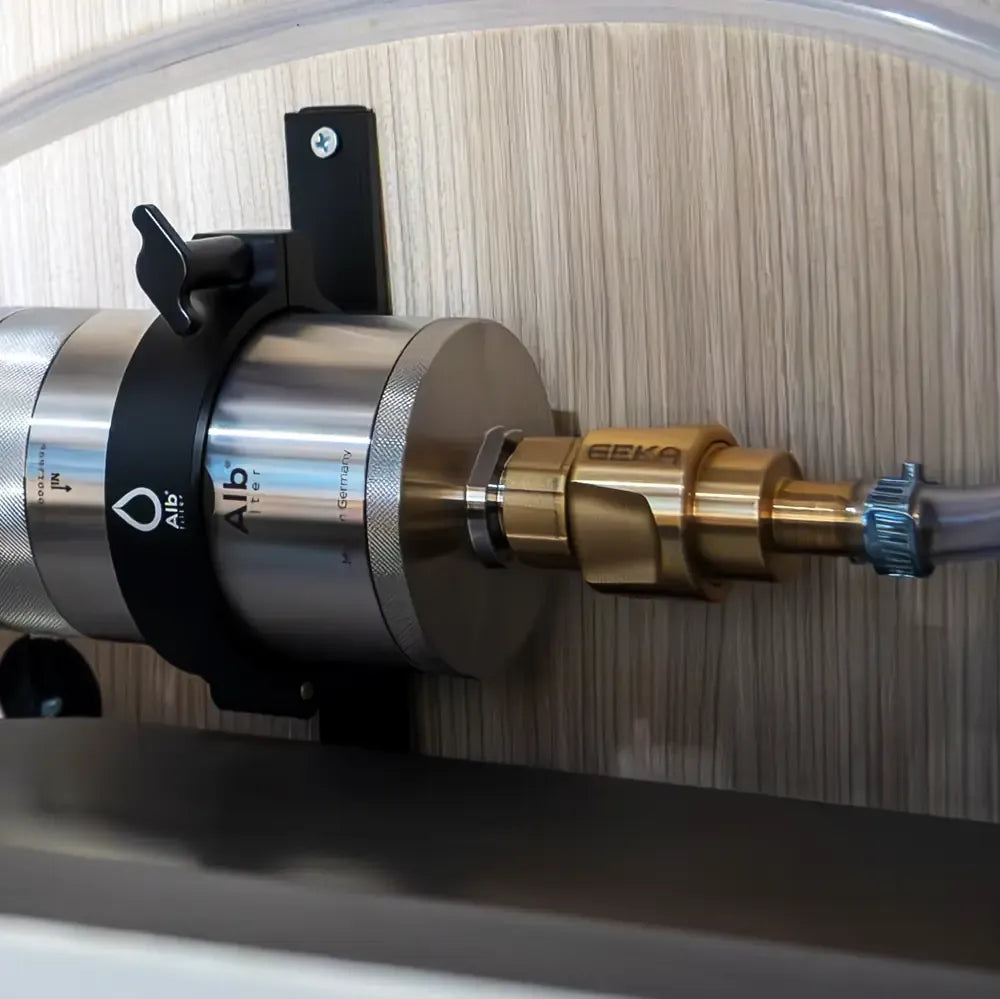 Alb Filter Travel Protect - Festverbaut mit Wandhalterung