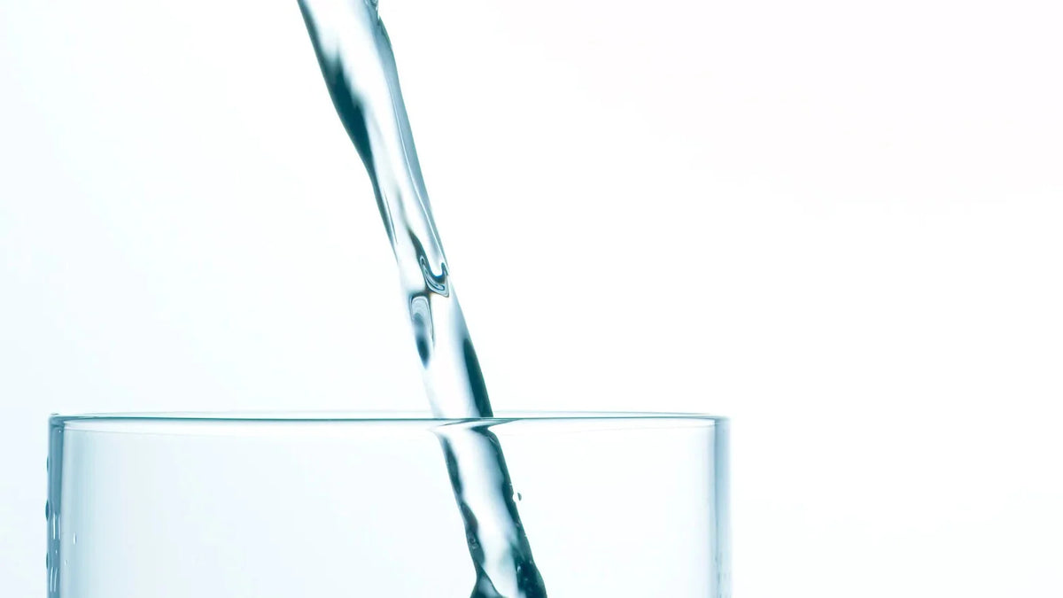 Wie viel Wasser sollte man am Tag trinken?