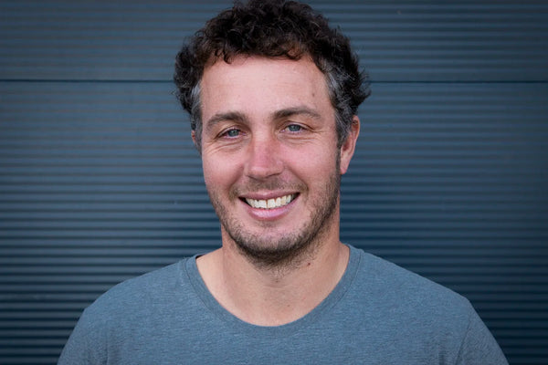 Porträtfoto von Moritz Thumann, Marketing-Mitarbeiter bei Alb Filter.