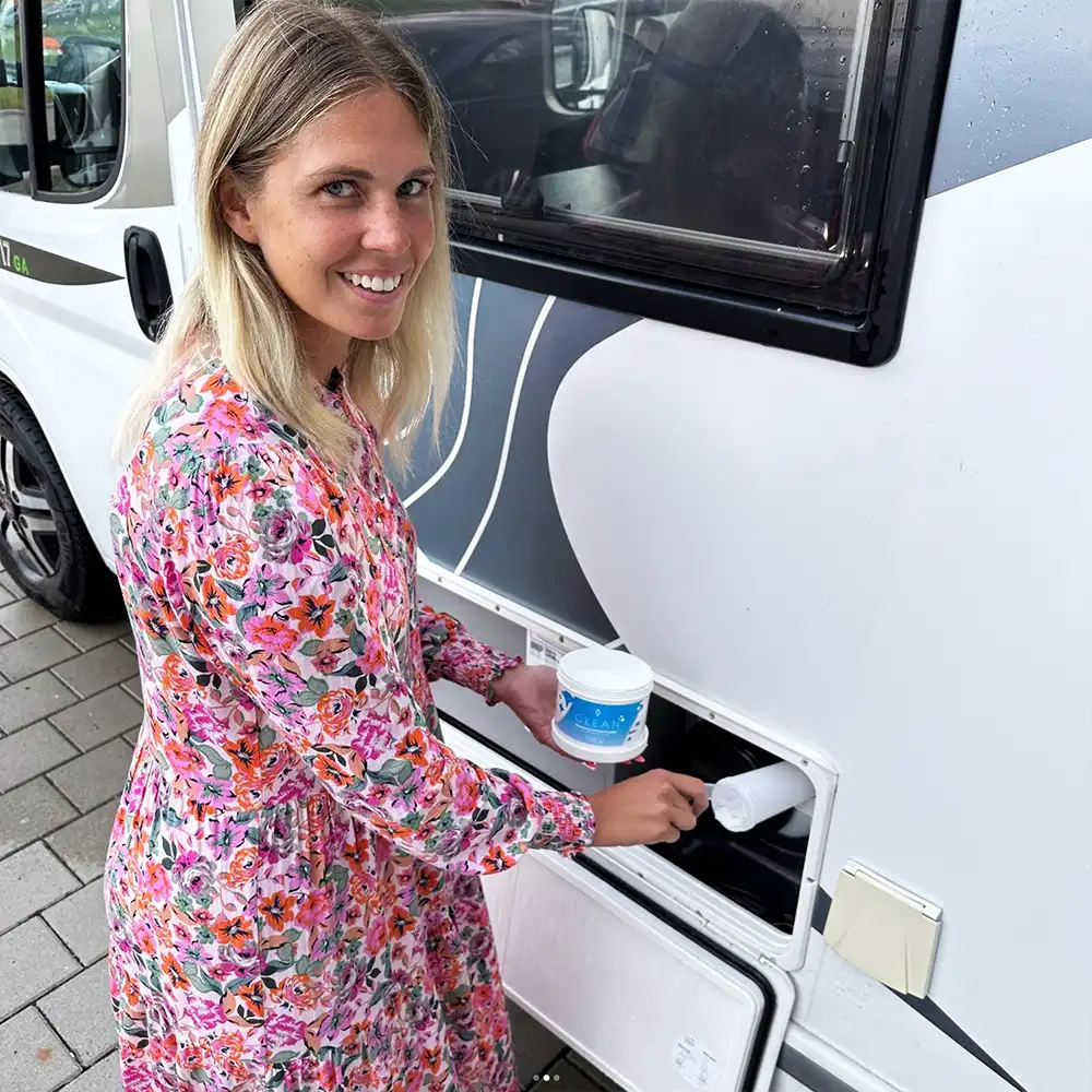 Lene-Wassertank-Clean.webp__PID:7f6391f5-6635-4fea-9864-db2883c43483