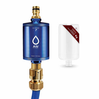 Alb Mobil water filter set in the color blue. Consisting of the Nano germ filter and the GEKA (Gardena compatible) connection set with suitable adapters for caravans and motorhomes